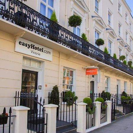 Easyhotel Victoria London Exterior photo